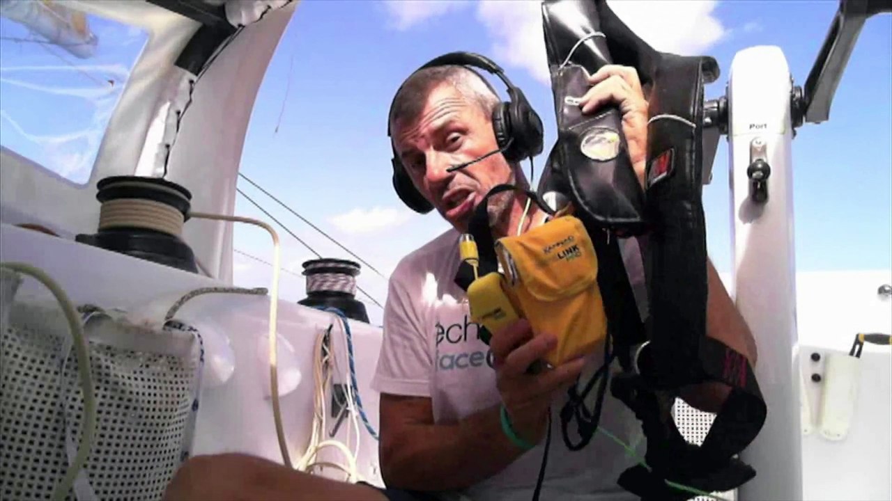 D10 : Sébastien Destremau's repairs / Vendée Globe