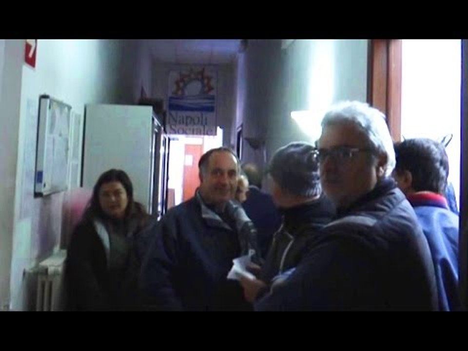 Napoli - Protestano i dipendenti di "Napoli Sociale" trasferiti in "Napoli Servizi" (16.11.16)