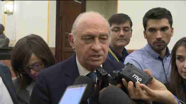 El PP elude el veto a Fernández Díaz y le coloca en la Comisión de Peticiones