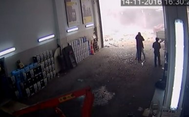 Ölümden saniyeyle kurtuluş kamerada