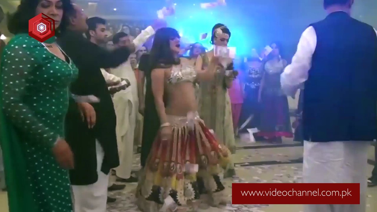 KOMAL MASHUP WEDDING DANCE PARTY MUJRA