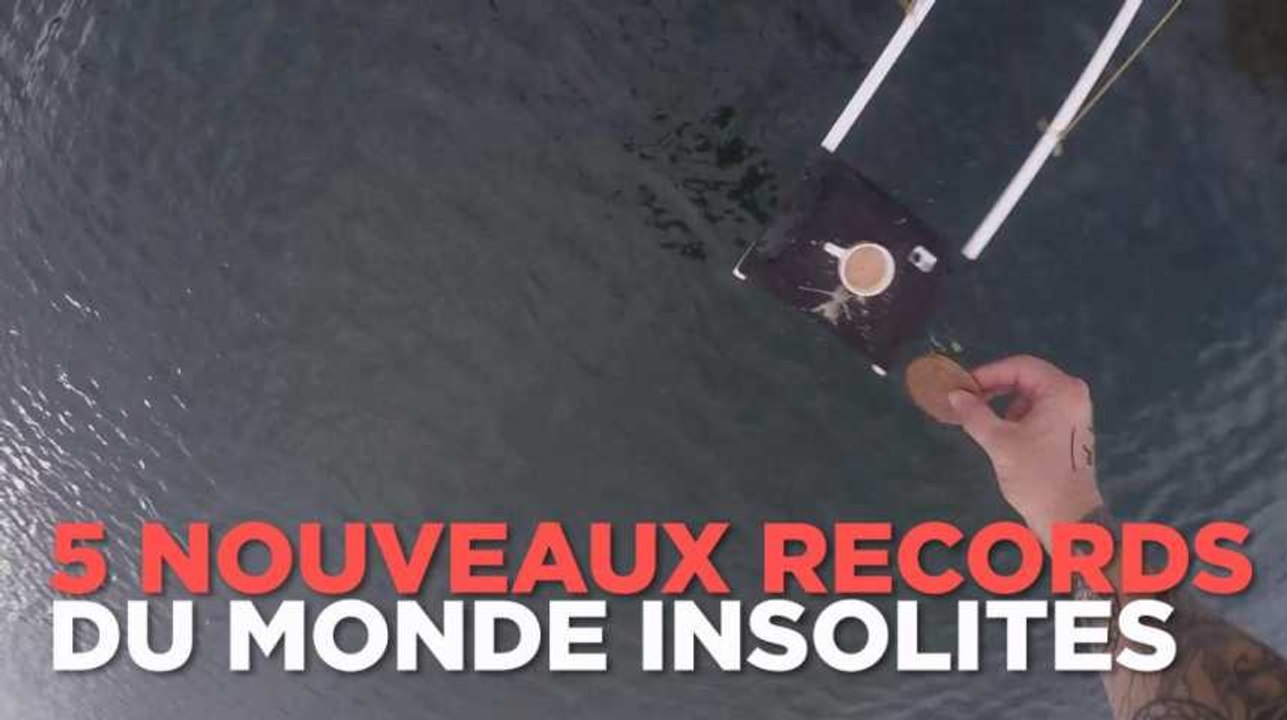 "Trempage de biscuit en saut à l'élastique", "p...