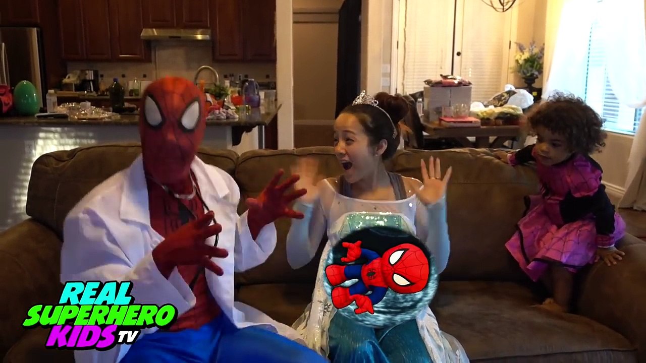 PREGNANT FROZEN ELSA VS SPIDERMAN DELIVERS SPIDERBABY SEXTUPLETS w/ Pink SpiderGirl Funny Superhero