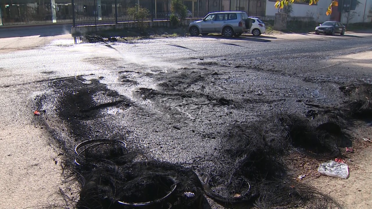 Vecinos de la Cañada real contra el derribo de...