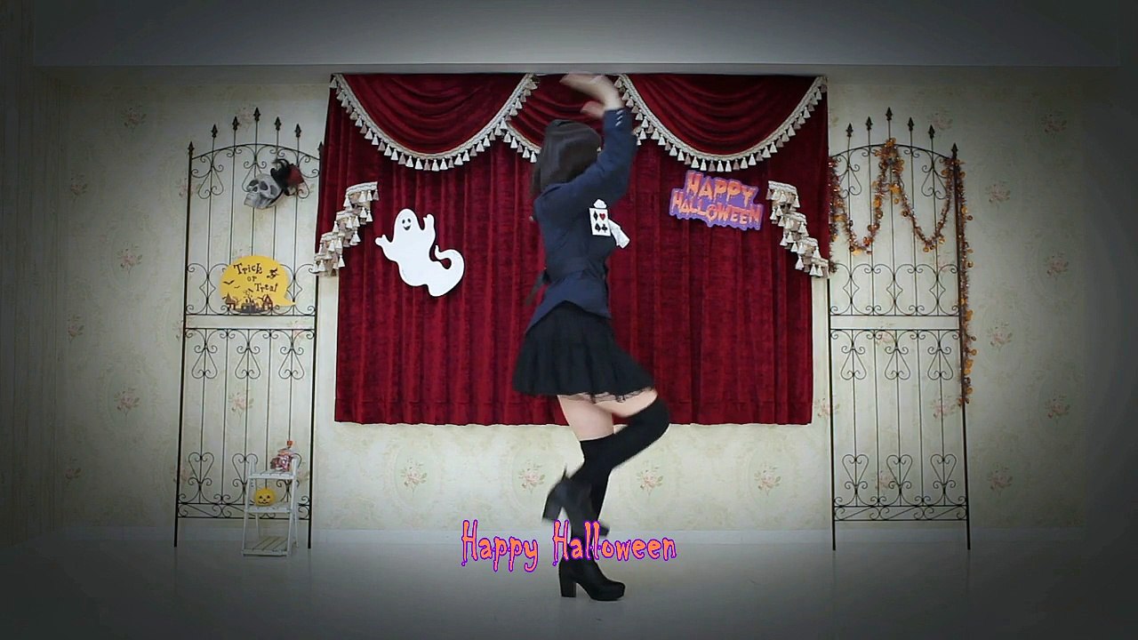 Happy Halloween - By cara-chii ( English Ver. ) fat Karen dance