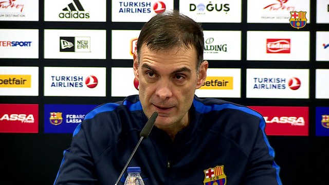 Bartzokas i Rice parlen abans del partit amb el Reial Madrid