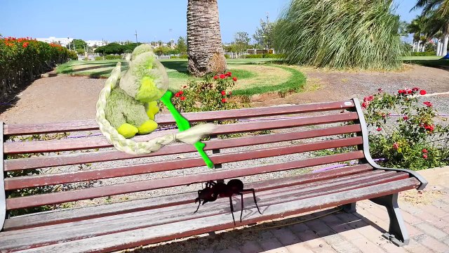 Evil Frozen Elsa vs Princess Shoes w Blue Spiderman, Hulk, Maleficent, Elsa Eats Flies