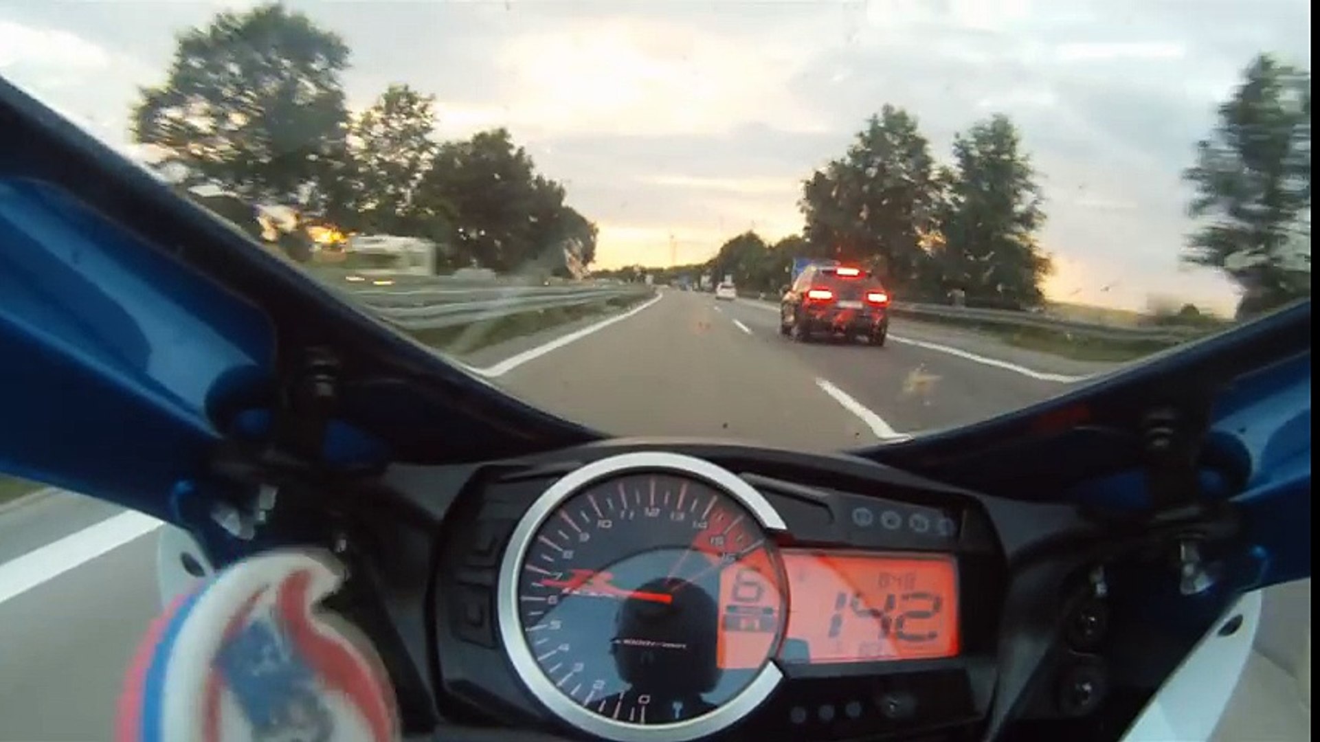 Top Speed Suzuki GSX-R 750 Audi Q RS and Top Speed - video Dailymotion