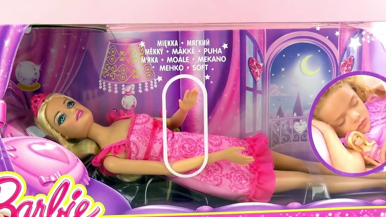 Barbie molle à câliner   Poupée Barbie sans risque de blessure   Vidéo Youtube de Barbie