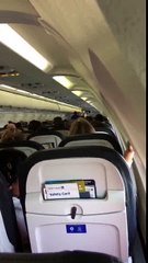 Un pilote d'avion interdit à ses passagers de parler politique pendant le vol