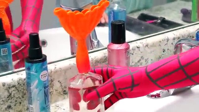 Frozen Elsa Flies Vs Harley Quinn Vs Superman Frozen Anna Elsa and Spiderman Captain America Prank