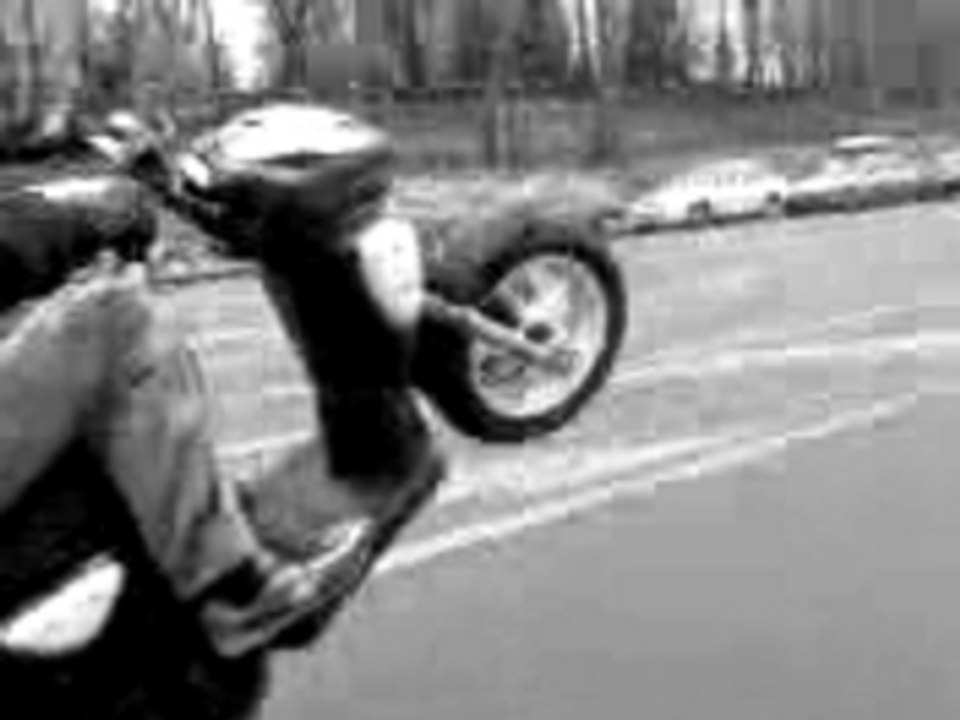 Wheeling en MBK Stunt