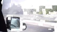 Coccinelle en feu a l'autoroute de Bizerte par Hatem Klouz