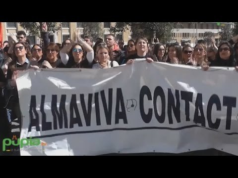 Napoli - Almaviva, fumata nera per i lavoratori call center (17.11.16)