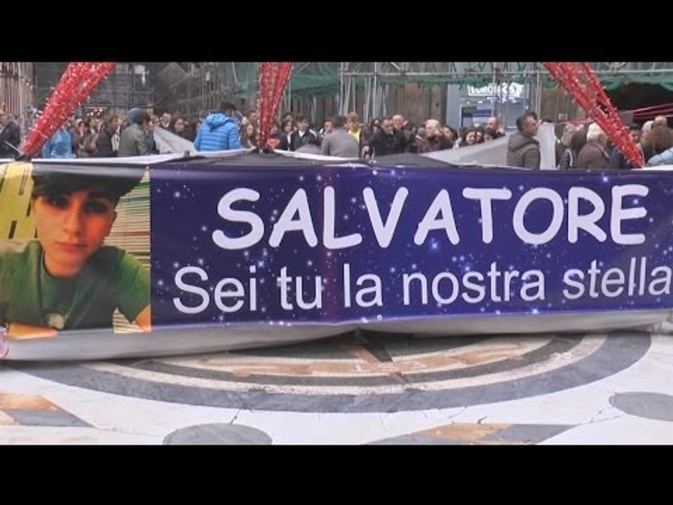 Napoli - Crollo Galleria Umberto, de Magistris indagato per morte di Salvatore Giordano (17.11.16)
