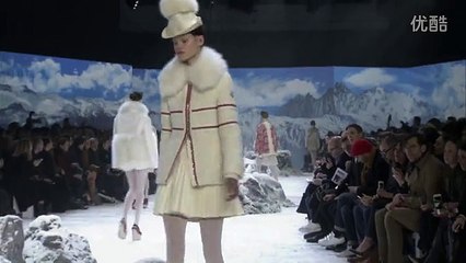 Moncler Gamme Rouge F-W 2016 Fashion Show