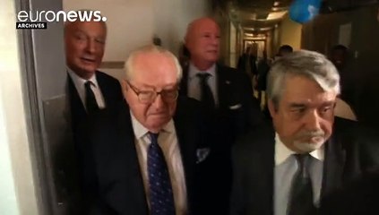 Jean-Marie Le Pen reste résident d'honneur du FN