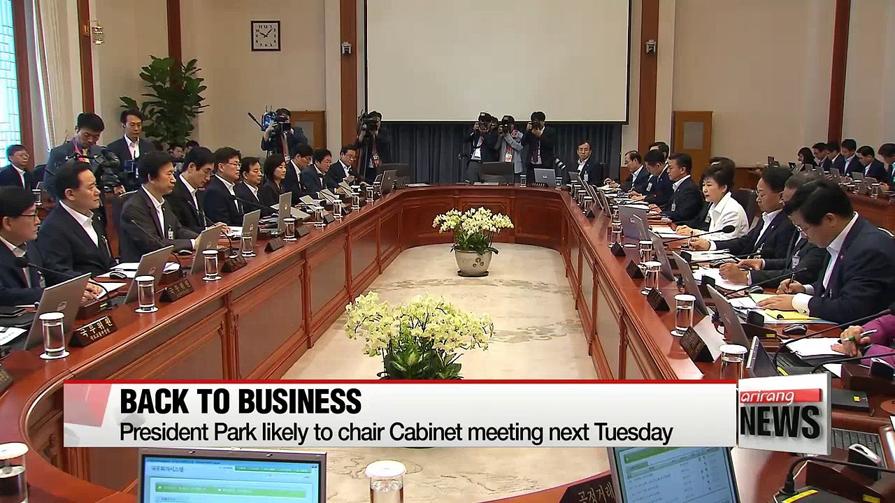 President Park resumes state affairs as scandal...