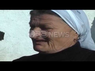 Ora News - Pas përmbytjeve, në banesat e fshatit Myzë gjen “llucë” balte dhe intertesh