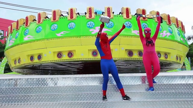 Spiderman, Pink Spidergirl Venom Hulk Batman Iron Man Play Thor Hammer ! Superheroes in Real Life