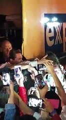 Brad Pitt sauve une jeune fille, en plein tournage !