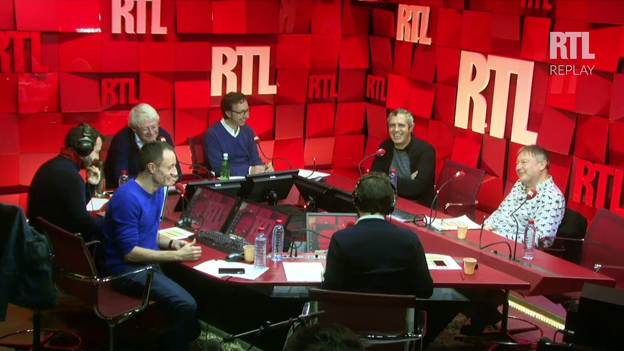 Régis Mailhot : le vendredi, "Stéphane Bern fait ses mondanités"