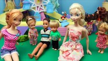 Frozen Elsa, Anna and Kids Go To Barbie Kelly Amusement Park Kiddie Coaster DisneyCarToys
