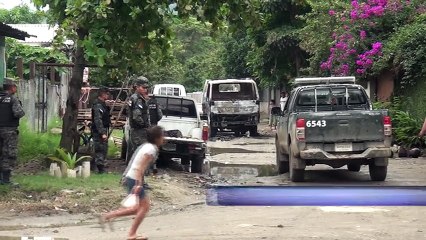 Pandilleros roban y queman carro repartidor de agua