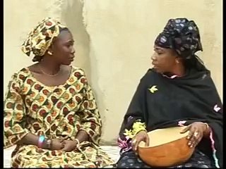 Regardez Soumboulou Bathily avant Wiri Wiri