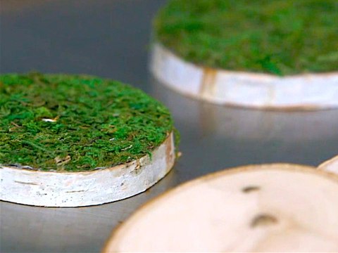 4 Easy Steps to Make Your Own Christmas Drink Coasters