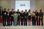 OAB de Cajazeiras entrega carteiras a novos advogados