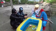 Water fight Spiderman vs Black Spiderman, Frozen Elsa vs Catwomen, maleficent Joker Superheroes