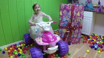 WORLDS BIGGEST DISNEY PRINCESS TOYS Mega Giant Egg Surprise Opening Box Toy Powerwheels Anna Kids