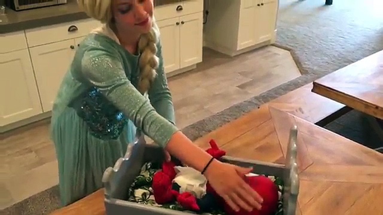 Frozen Elsa vs Maleficent Poop Prank! Spiderman Funny Superhero Prank Movie in Real Life in 4K! :)