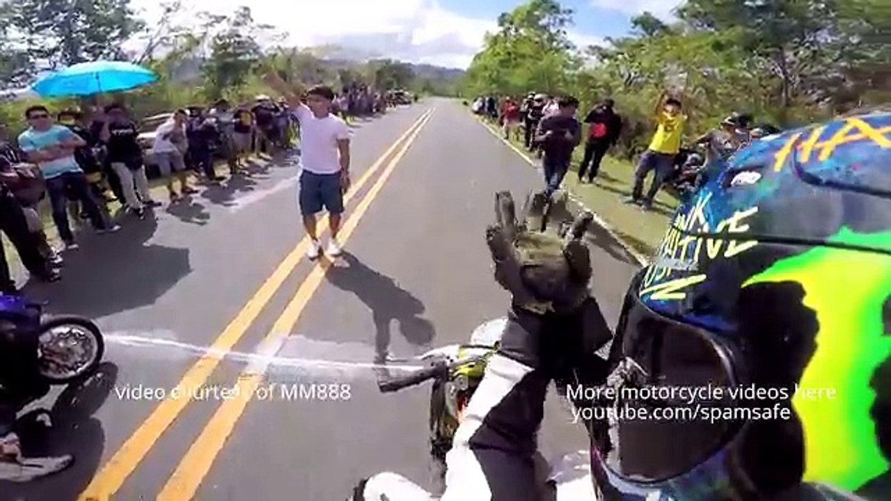 Course de scooter Mickey Mazo et Romer Corbe