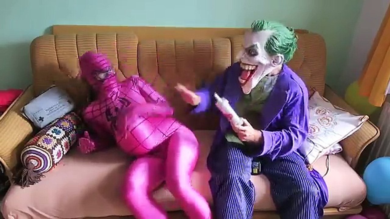 PREGNANT SPIDERMAN & FROZEN ELSA vs Maleficent! w/Pink Spidergirl,Doctor,Joker & PRANK!Superhero Fun