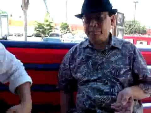 Nói chuyện thành lập Hội Ký Giả Quận Cam giữa siêu chợ Sài Gòn