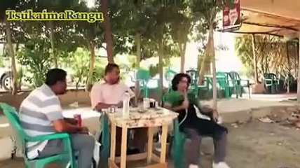 ہمت ھے تو ہنسی روک کے دیکھؤ