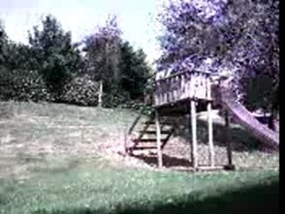 CASCADE SAUT JEUX ENFANTS