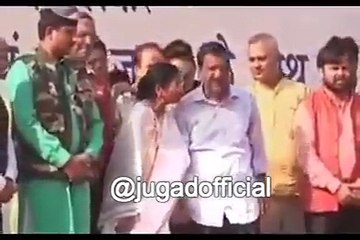 ਕਹਿੰਦੇ ਕਲ ਕੇਜਰੀਵਾਲ ਧਕੇ ਨਾਲ ਹੀ ਮਮਤਾ ਦੀ ਬਾਂਹ ਫੜੀ ਜਾਂਦਾ ਸੀ ਅਗਲੀ ਨੇ ਛੁਡਵਾ ਲਈ