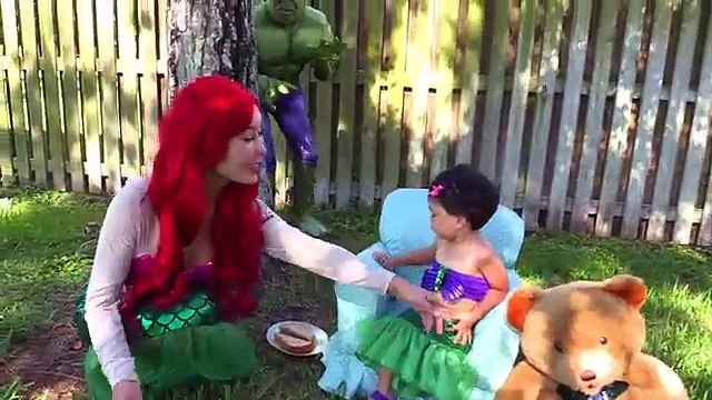 Ariel little mermaid & mermaid baby vs Hulk Sandwhich! w/ Spiderman, Frozen Elsa, Catwoman, Catbaby