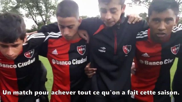 Ce jeune joueur de foot sait comment motiver ses coéquipiers! Discours de motivation incroyable