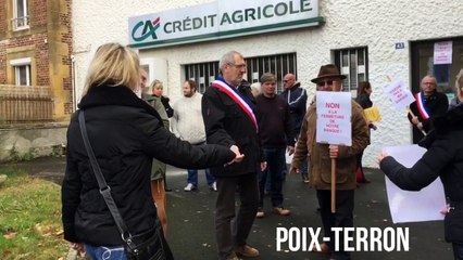 élus et commerçants en colère, Mannequinchallenge contre le projet de fermeture de l'agence bancaire