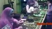 Beautiful girl theft in jewelry shop. Girl caught red handed in jewelery shop. Must WATCH.