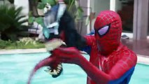 Spiderman vs Venom ! Frozen Elsa Kiss Thor ! Spiderman Kiss Maleficent Fun Superhero Real Life