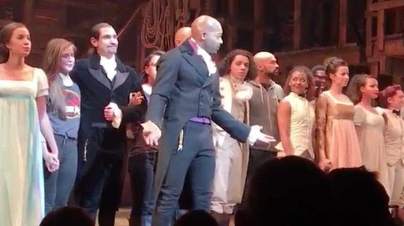 Des acteurs de broadway disent leur angoisse au vice-président de Donald Trump