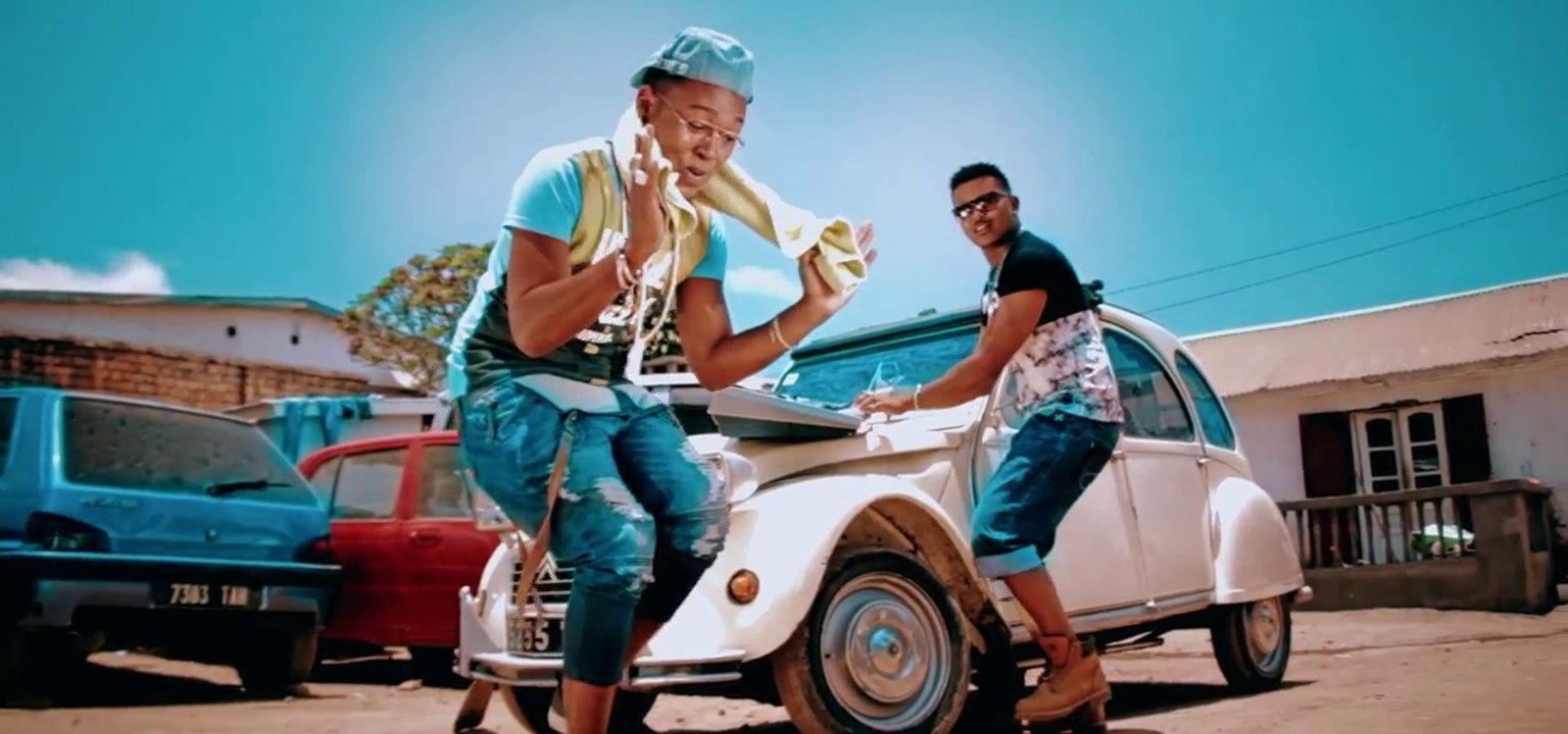 JIOR SHY ft DJ KNIFE   -      Jalinao fo ataova   (Gasy HD 2016)