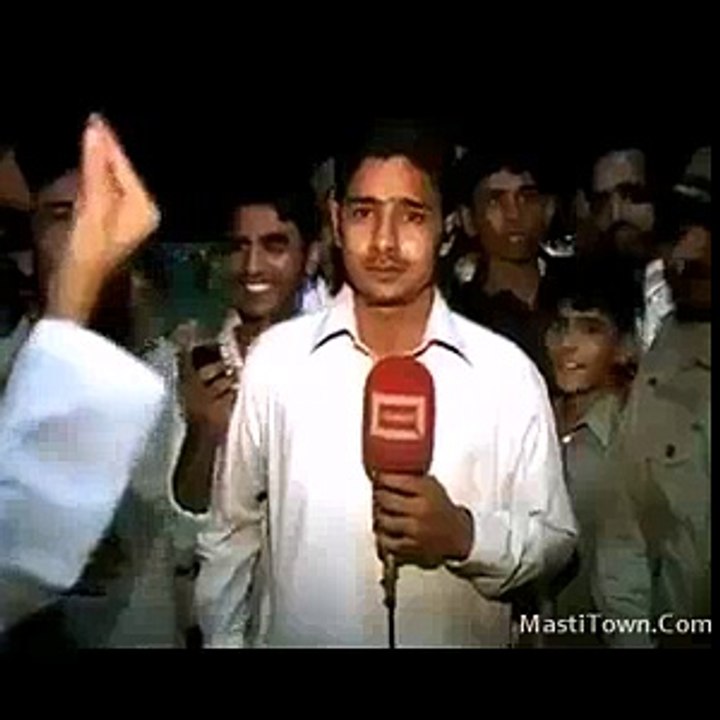 Ande-Wala-Burger-Desi-Sharabi-vs-Reporter-Hahaha