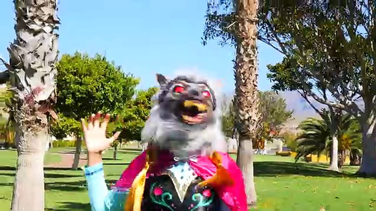 Spiderman vs Werewolf w Pink Spidergirl vs Maleficent vs Frozen Elsa in Real Life Superhero Fun