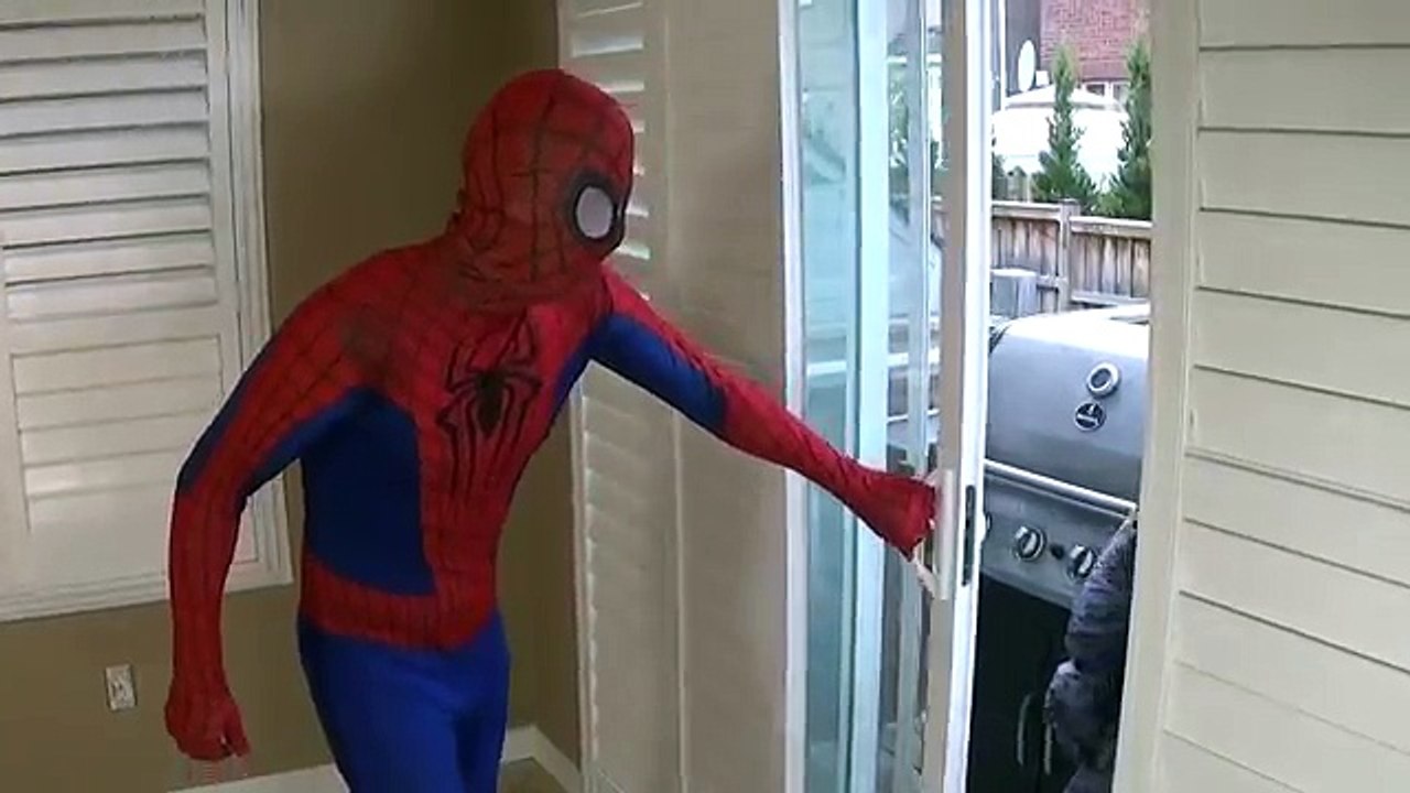 SPIDERMAN VS THE MASK VS GODZILLA VS PINK SPIDERGIRL SUPERHEROES IN REAL LIFE FUN MOVIE ;)